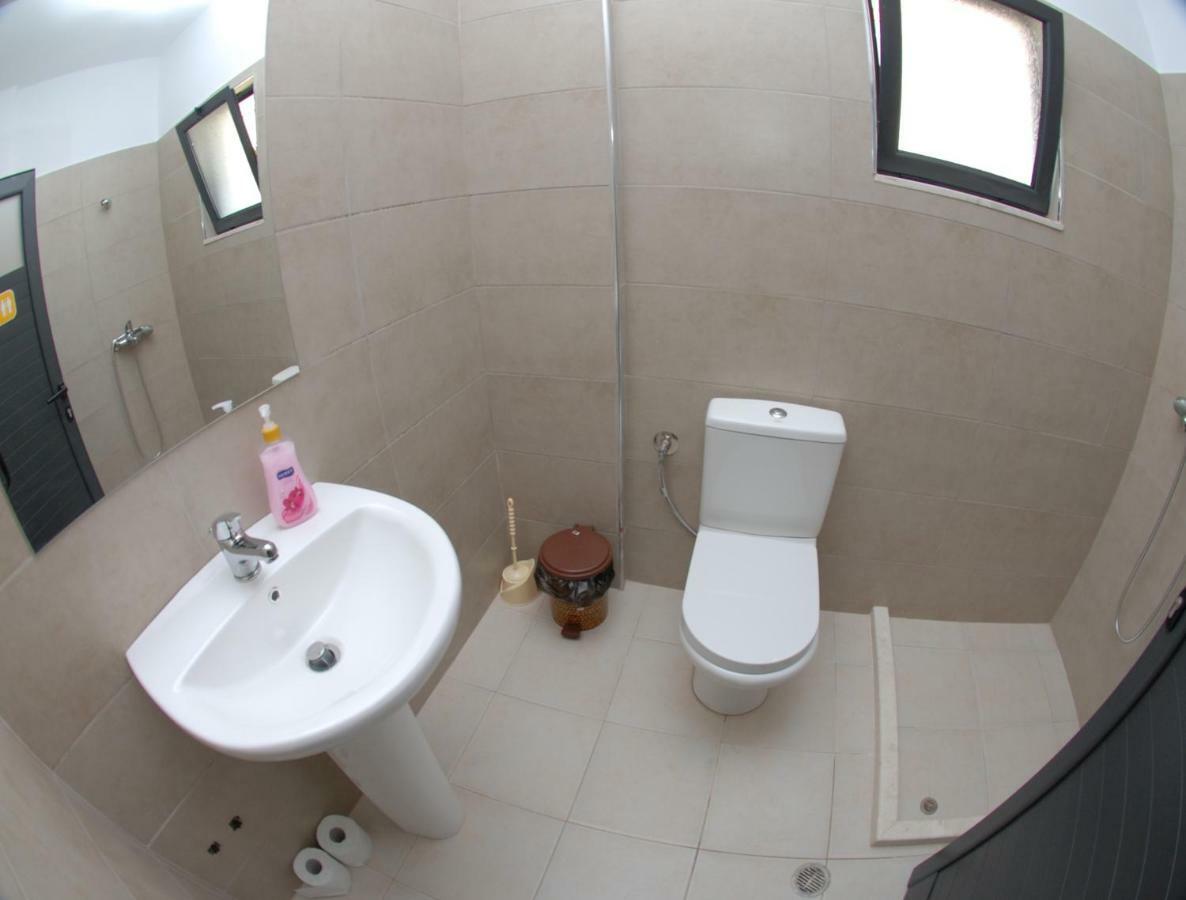 Wallaby Hostel Saranda Dış mekan fotoğraf