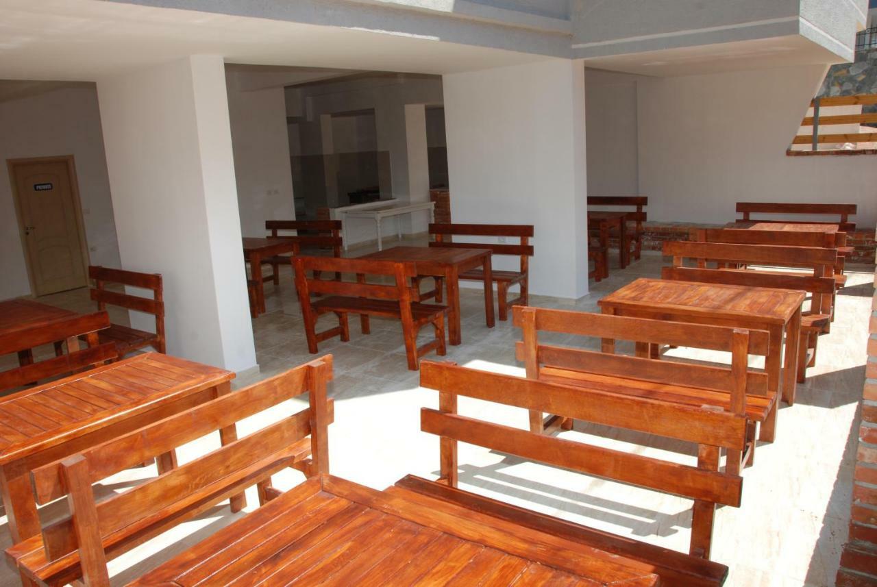 Wallaby Hostel Saranda Dış mekan fotoğraf